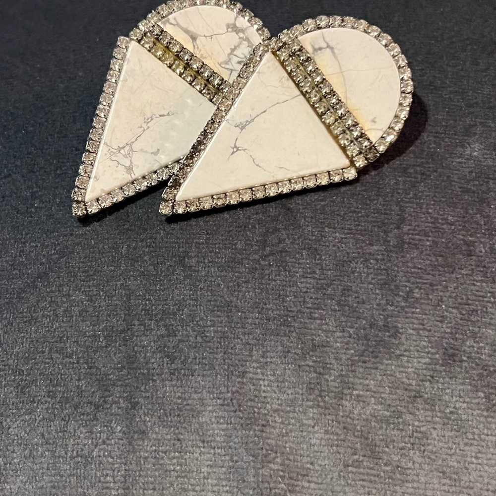 Vintage '80s Nicole and Mintzes Silver and Cream Geometric clip Earrings